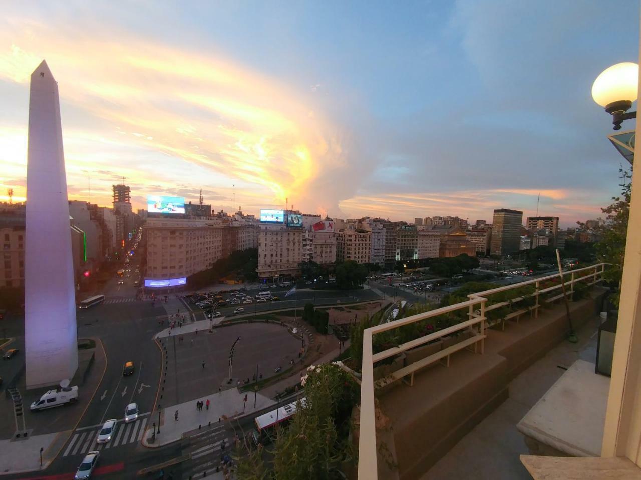 Penthouse Frente Al Obelisco Con Terraza Apartment Buenos Aires Exterior photo